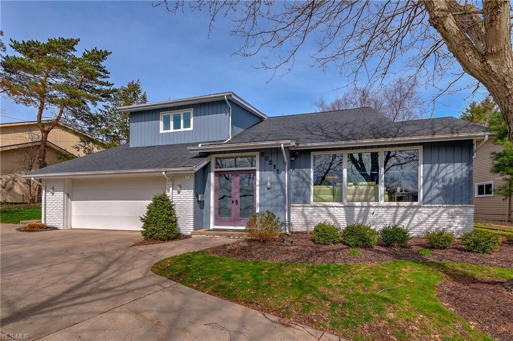 Property Photo:  25211 Wimbledon Road  OH 44122 