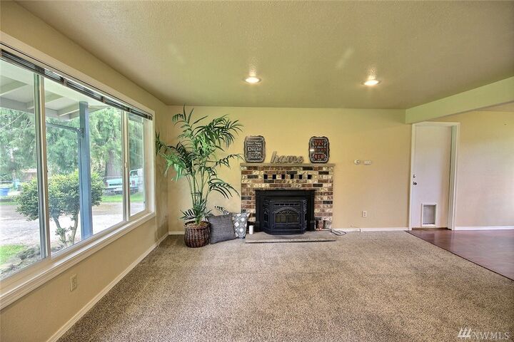 Property Photo:  7308  Vandermark Road E  WA 98391