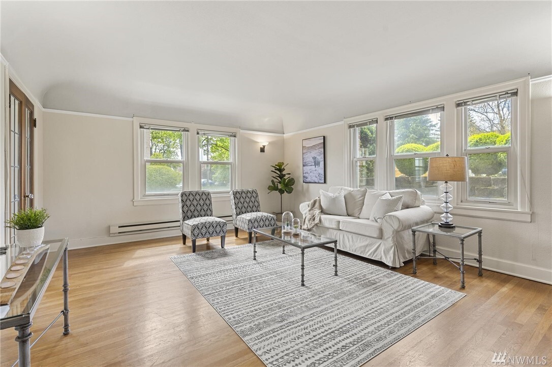 Property Photo:  301 N Tacoma Avenue 101  WA 98403 