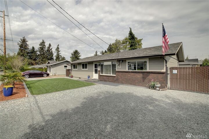 Property Photo:  1325  12th Avenue SE  WA 98372