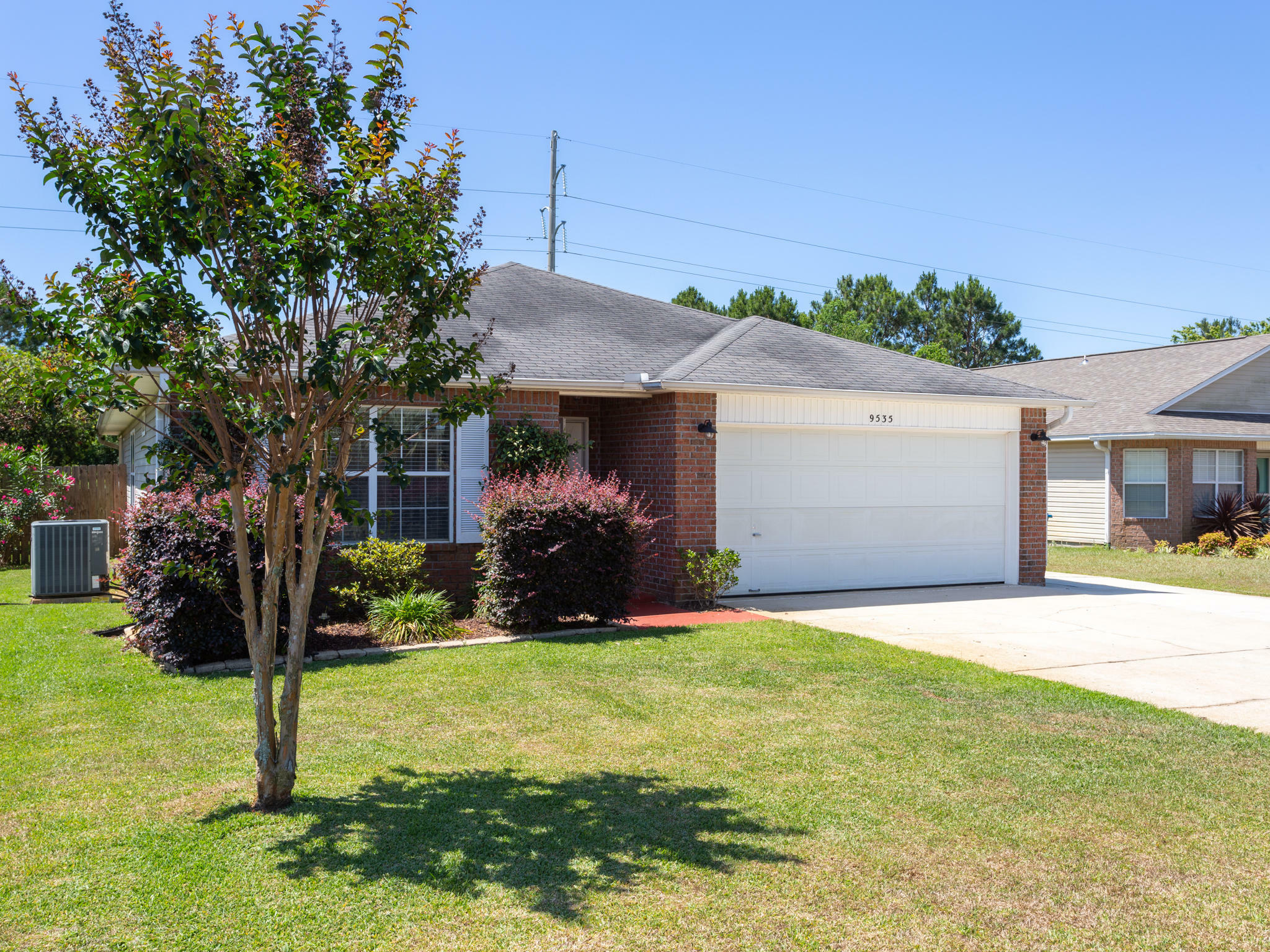 Property Photo:  9535 Parker Place Drive  FL 32566 