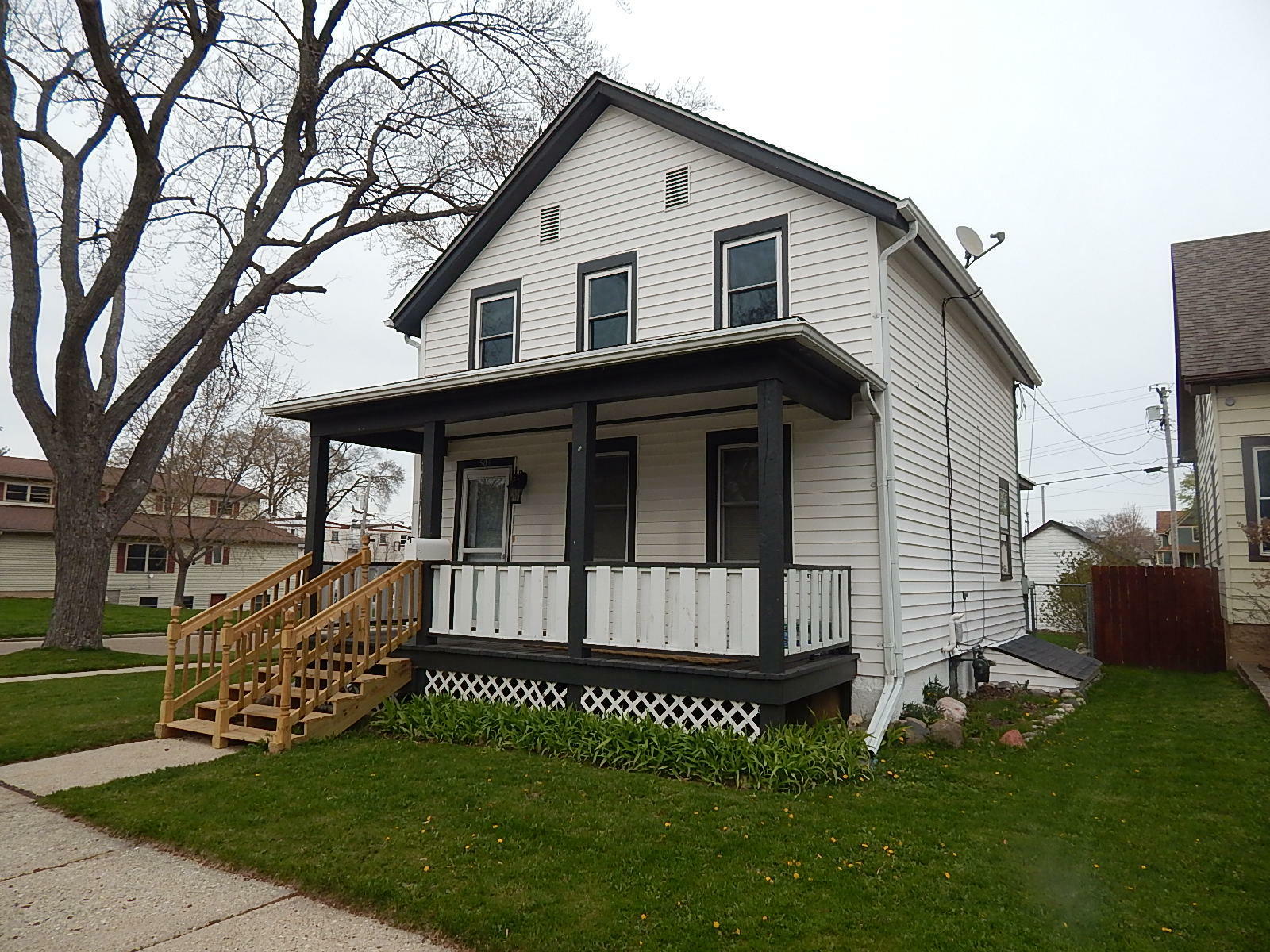 Property Photo:  503 5th Ave  WI 53095 