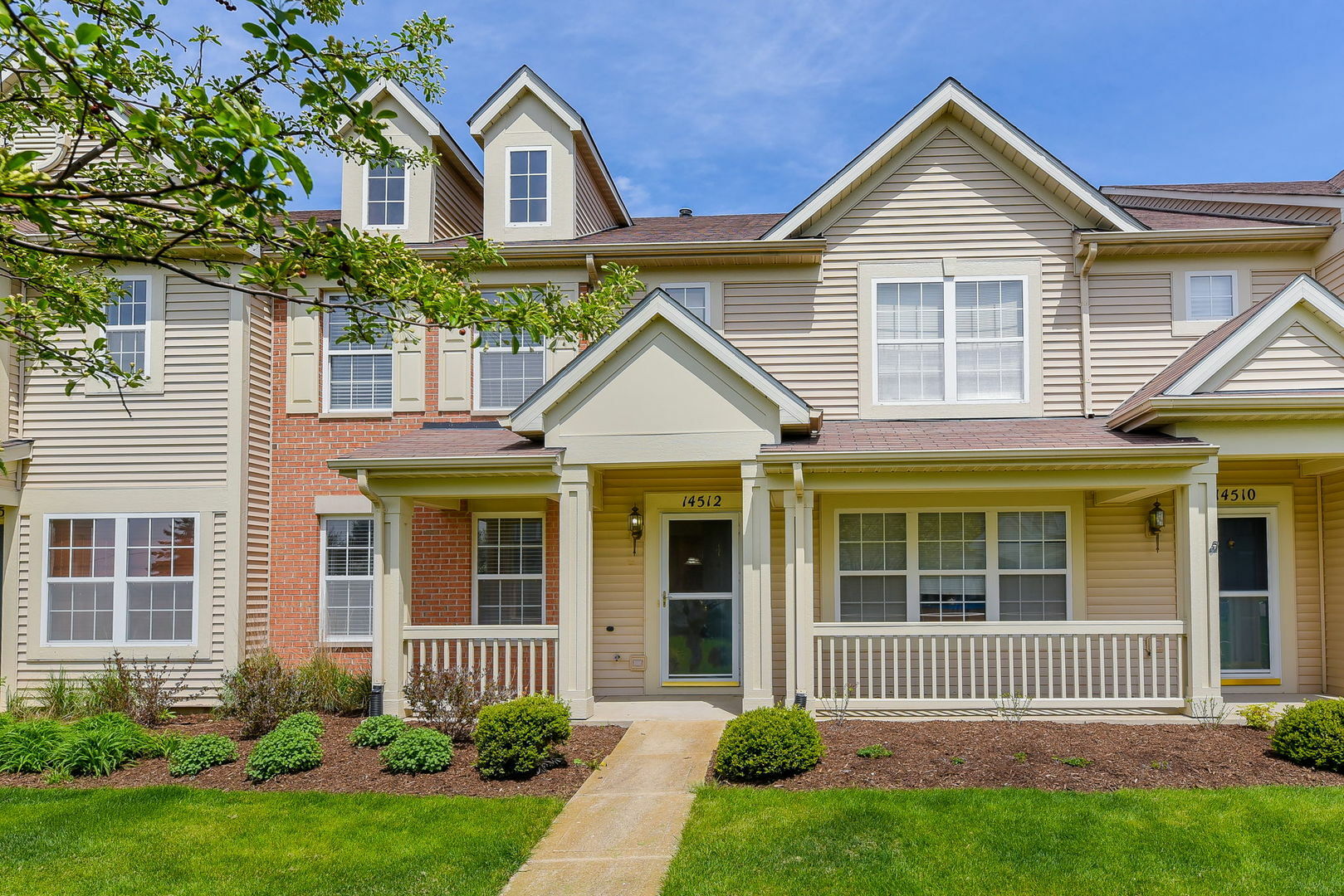 Property Photo: 14512 Thomas Jefferson Drive IL 60544
