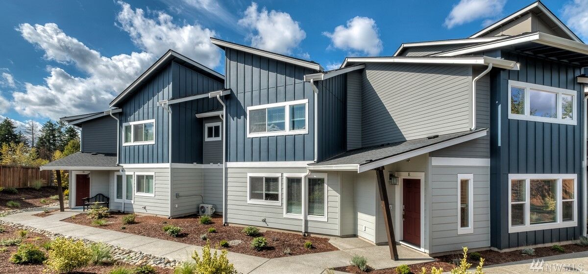 Property Photo:  17417 118th Av Ct E 389  WA 98374