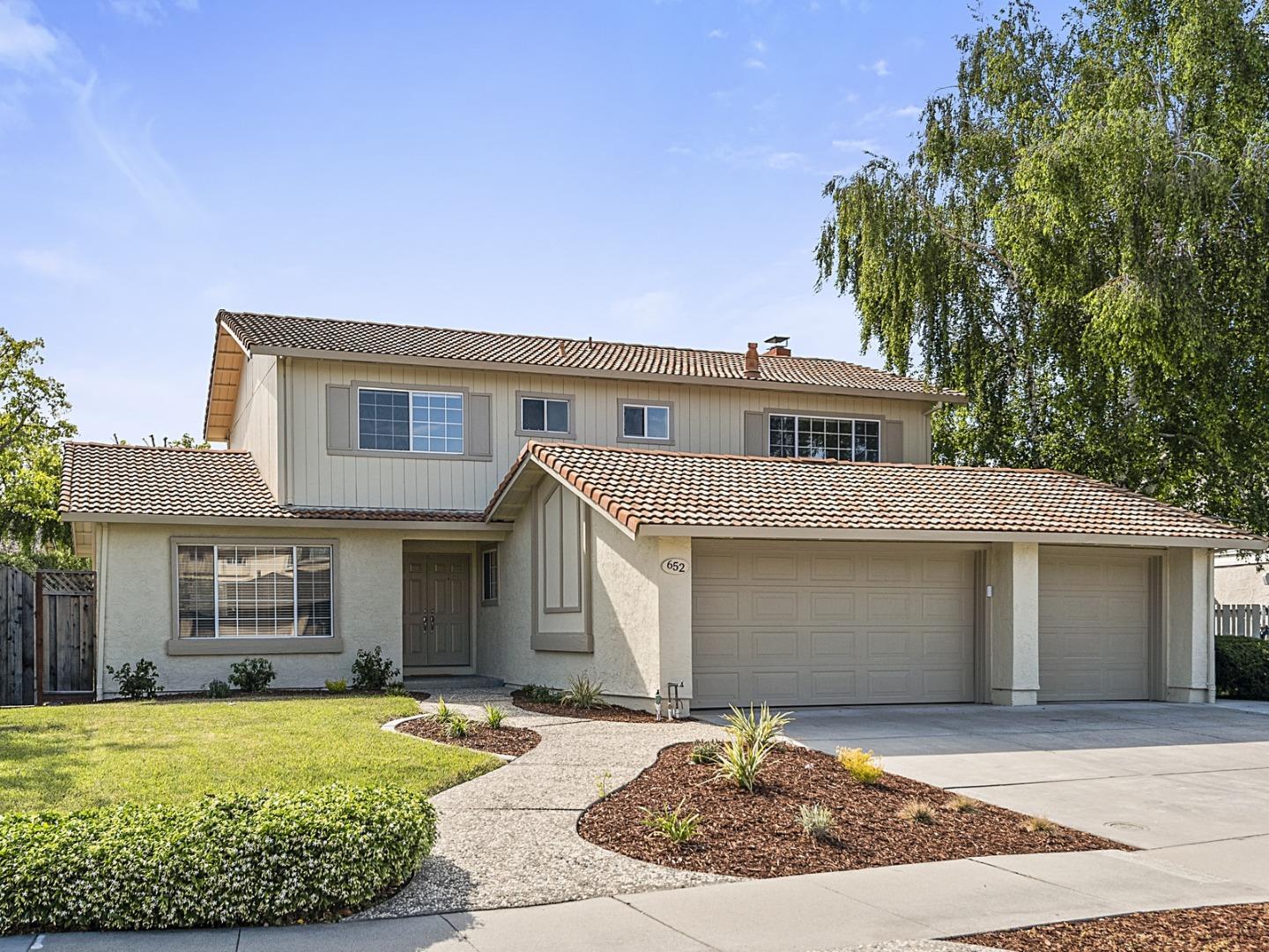 Property Photo:  652 New Compton Drive  CA 95136 