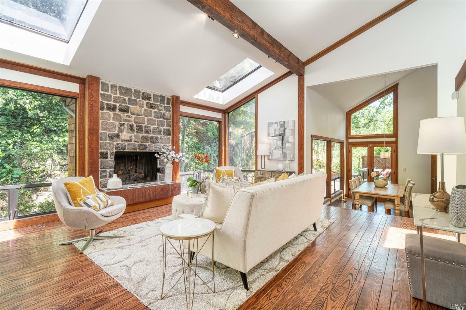 Property Photo: 8 Oak Forest Road CA 94949