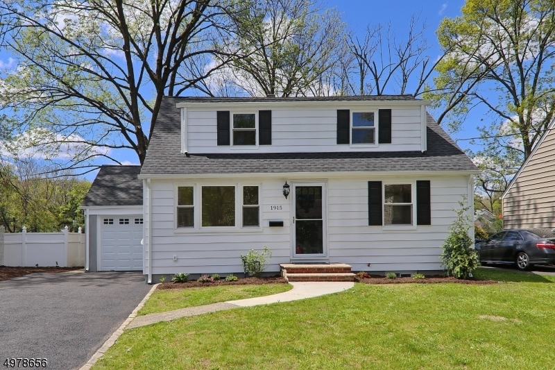 Property Photo:  1915 Sunset Pl  NJ 07076 