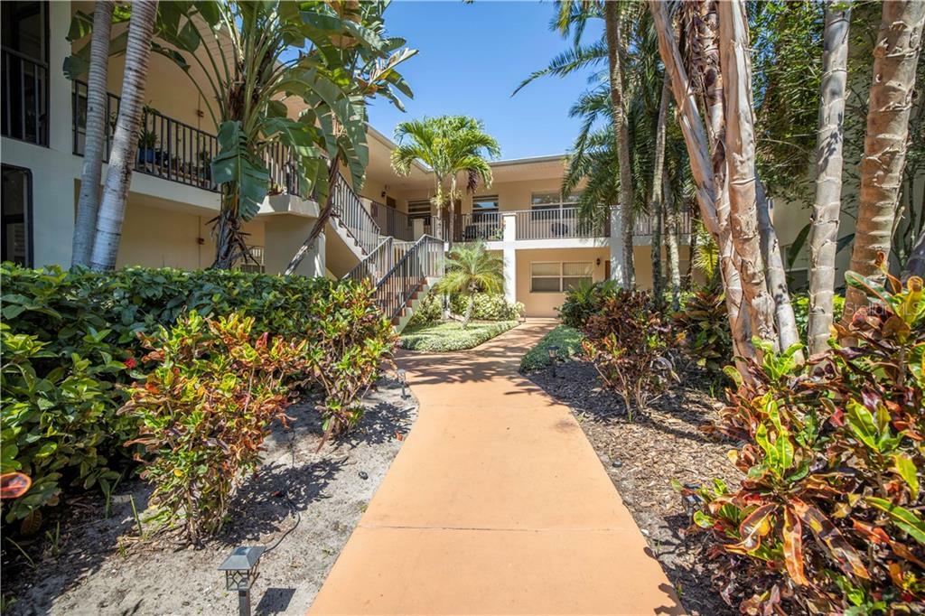 Property Photo: 555 3rd Street N 6 FL 33701