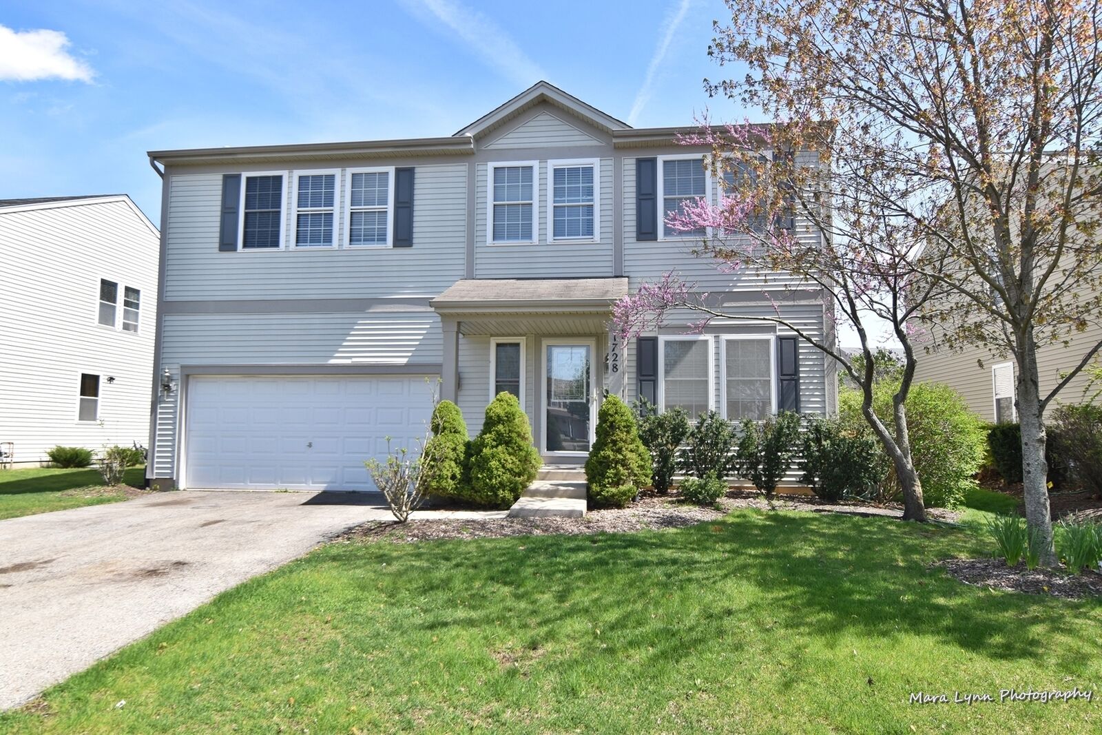 Property Photo:  1728 Ivy Lane  IL 60538 