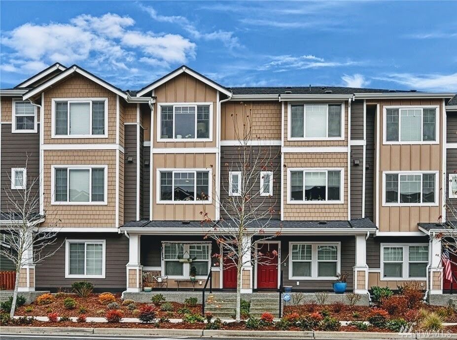 Property Photo: 3338 31st Drive WA 98201