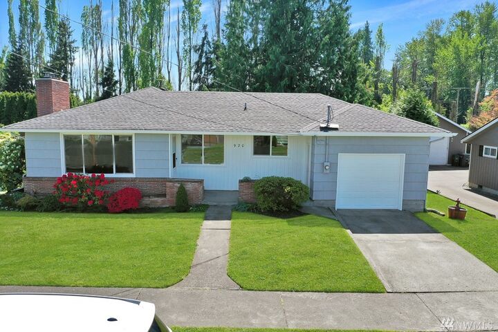 Property Photo:  920  Willow Street  WA 98390