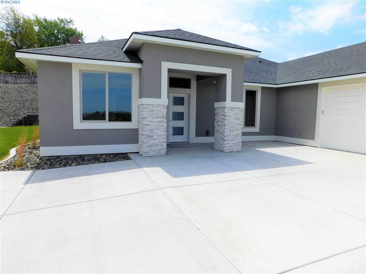 Property Photo:  4473 King Drive  WA 99353 