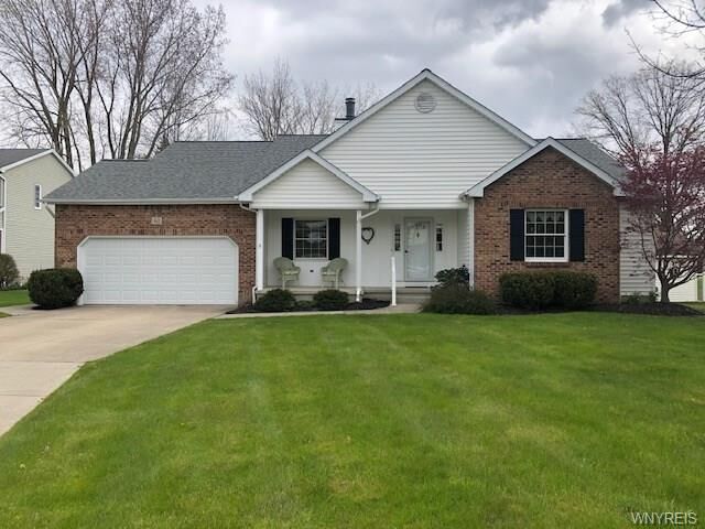 Property Photo:  61 Pellamwood Court  NY 14072 