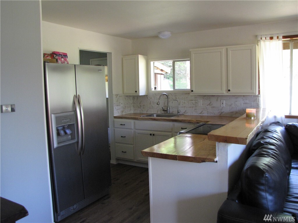 Property Photo: 153 Shale Road WA 98362
