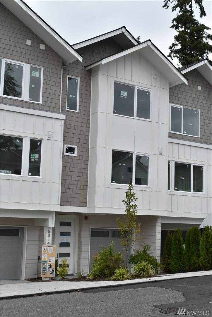 Property Photo:  5314 80th Pl SW (Unit 6)  WA 98275 