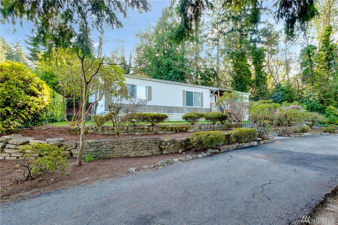 Property Photo: 4126 Petersville Rd NE WA 98310