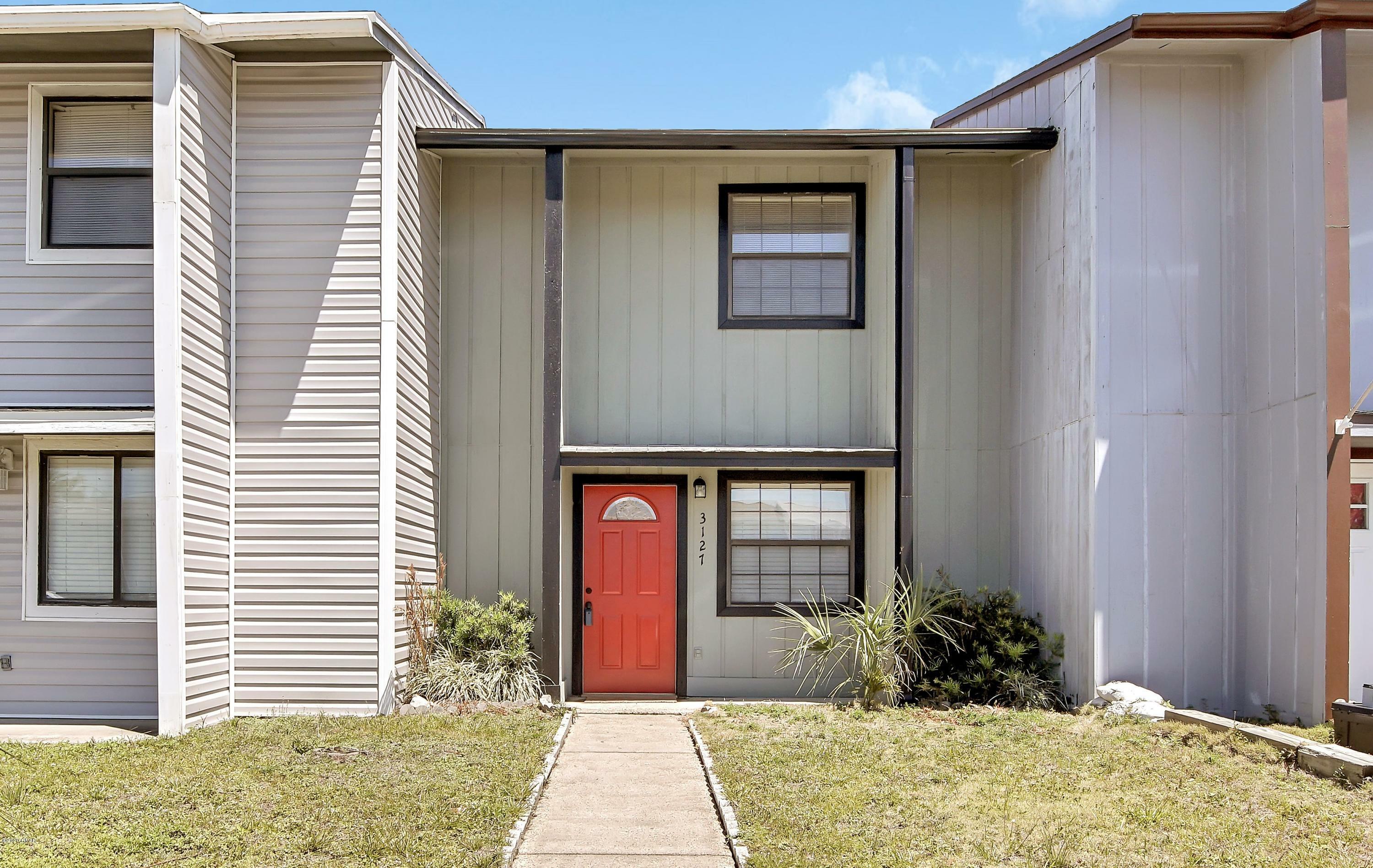 Property Photo: 3127 Debra Boulevard FL 32405