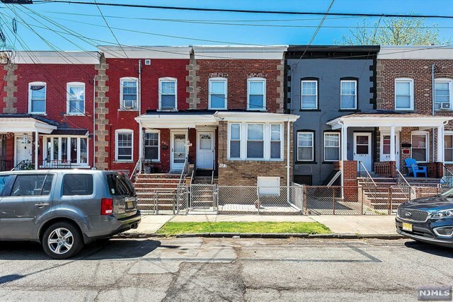 Property Photo:  683 Chestnut Street  NJ 07032 