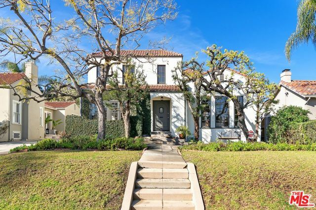 Property Photo:  147 N Windsor Blvd  CA 90004 