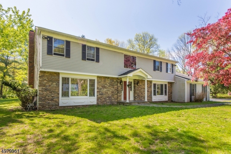 10 Stark Dr  Harding Twp. NJ 07960 photo