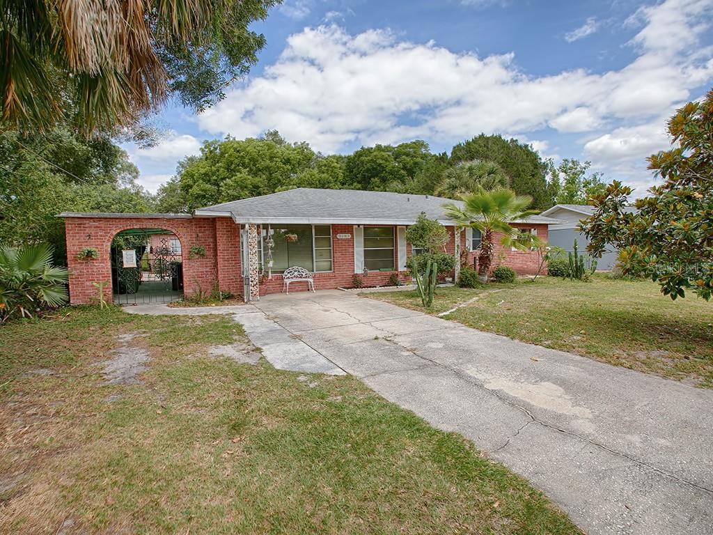 Property Photo: 2108 Hollywood Drive FL 34748