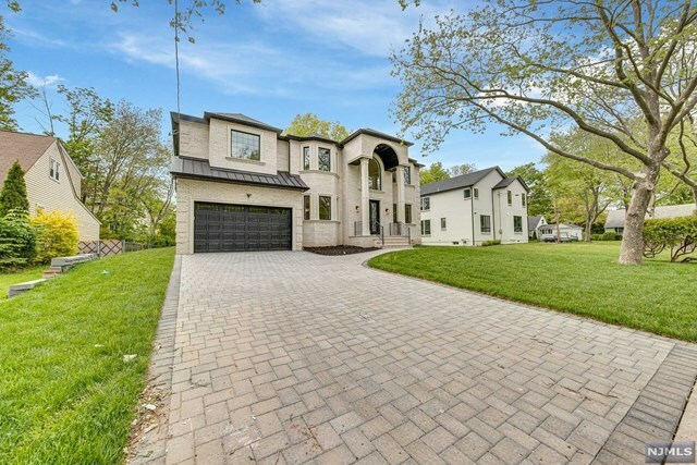 Property Photo:  154 Spring Lane  NJ 07652 