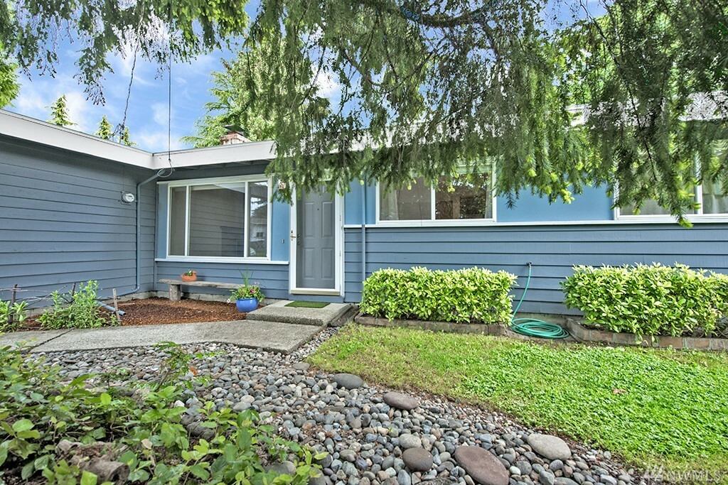 Property Photo:  28931 45th Place S  WA 98001 