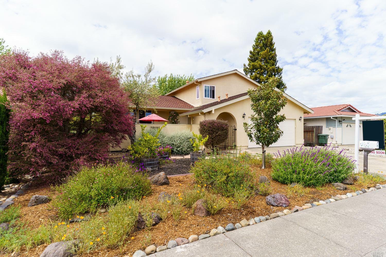 Property Photo:  325 Sarah Way  CA 94954 