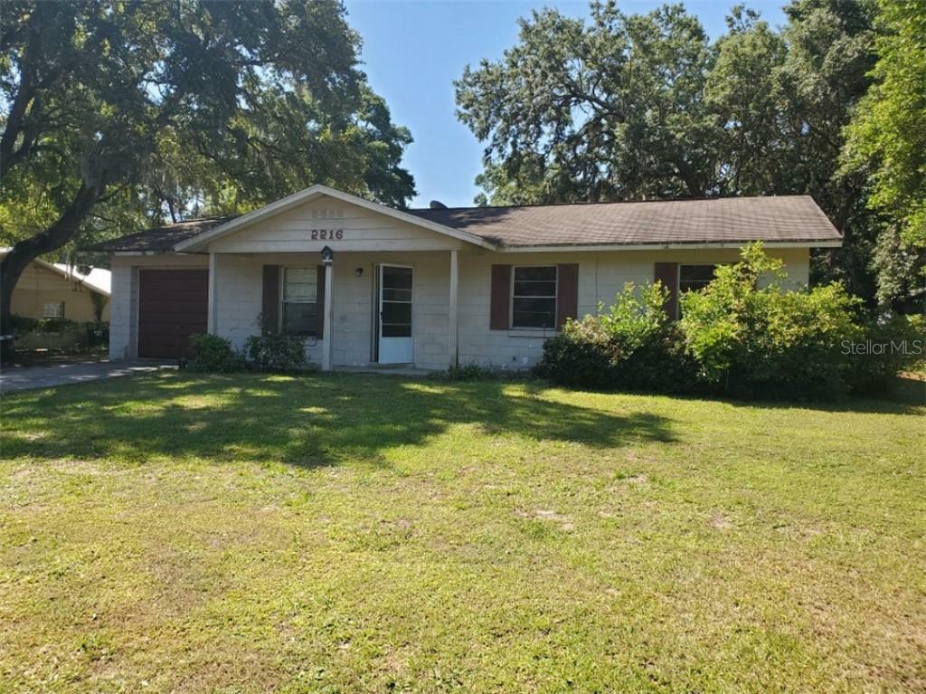 Property Photo:  2216 NE 35th Street  FL 34479 