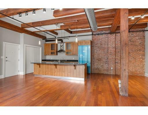 Property Photo:  126 N. Washington St. 1  MA 02114 