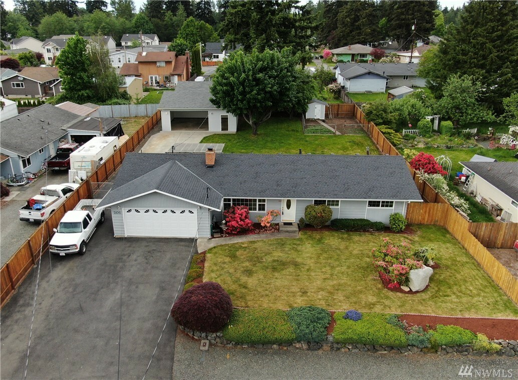 Property Photo:  205 108 St SE  WA 98208 