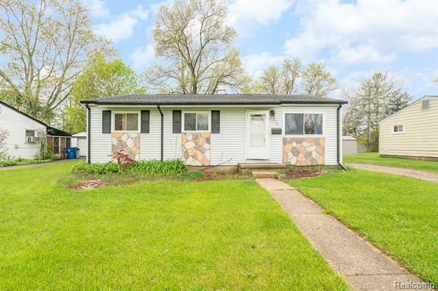 Property Photo: 1635 Harvest Lane MI 48198