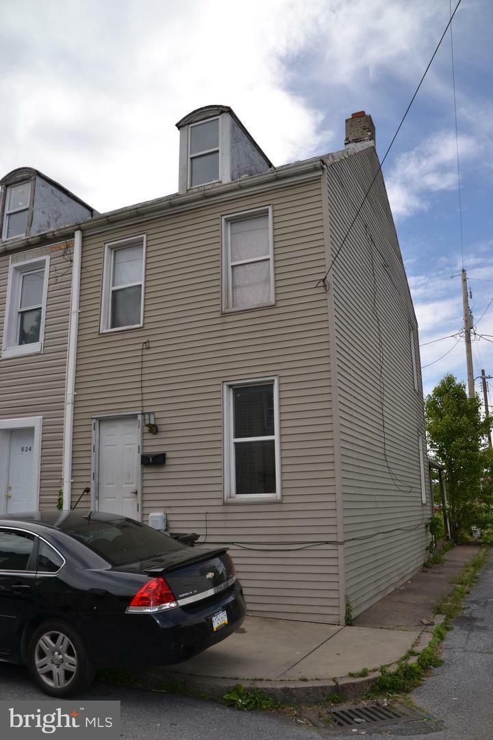 Property Photo: 626 Dauphin Street PA 17103
