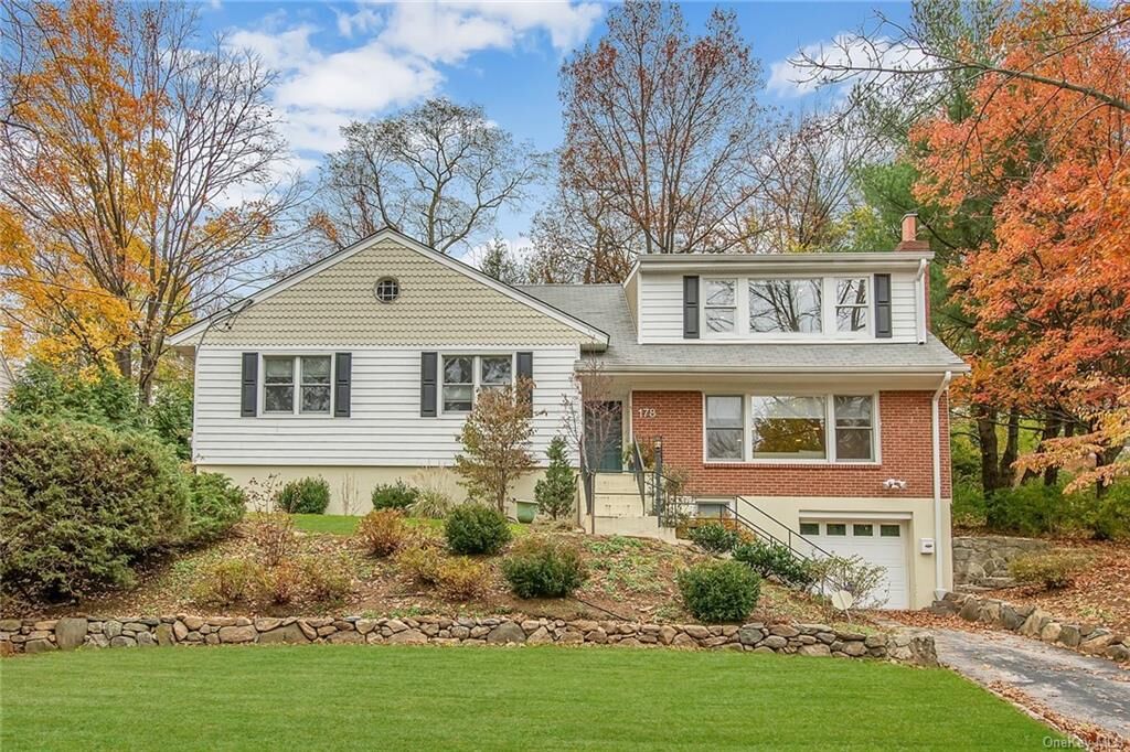 Property Photo:  178 Altamont Avenue  NY 10591 