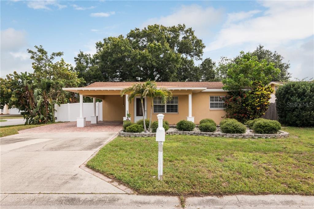Property Photo: 5495 58th Avenue N FL 33709