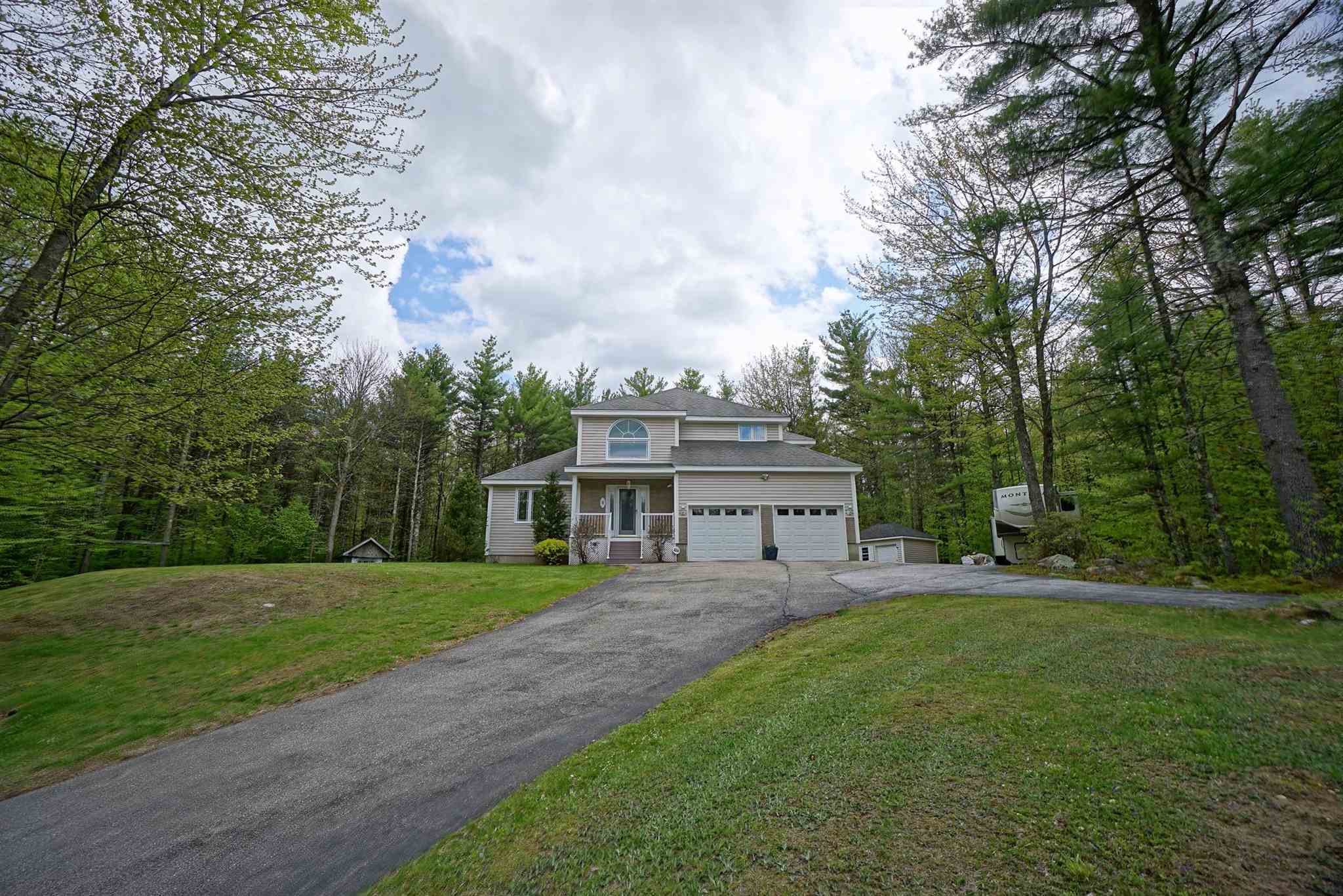 Property Photo:  8 Frances Drive  NH 03037 