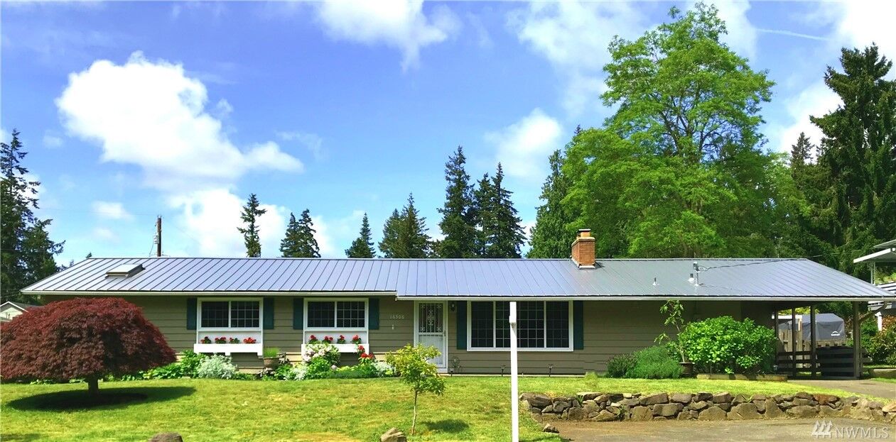 Property Photo: 16508 64th Avenue W WA 98037