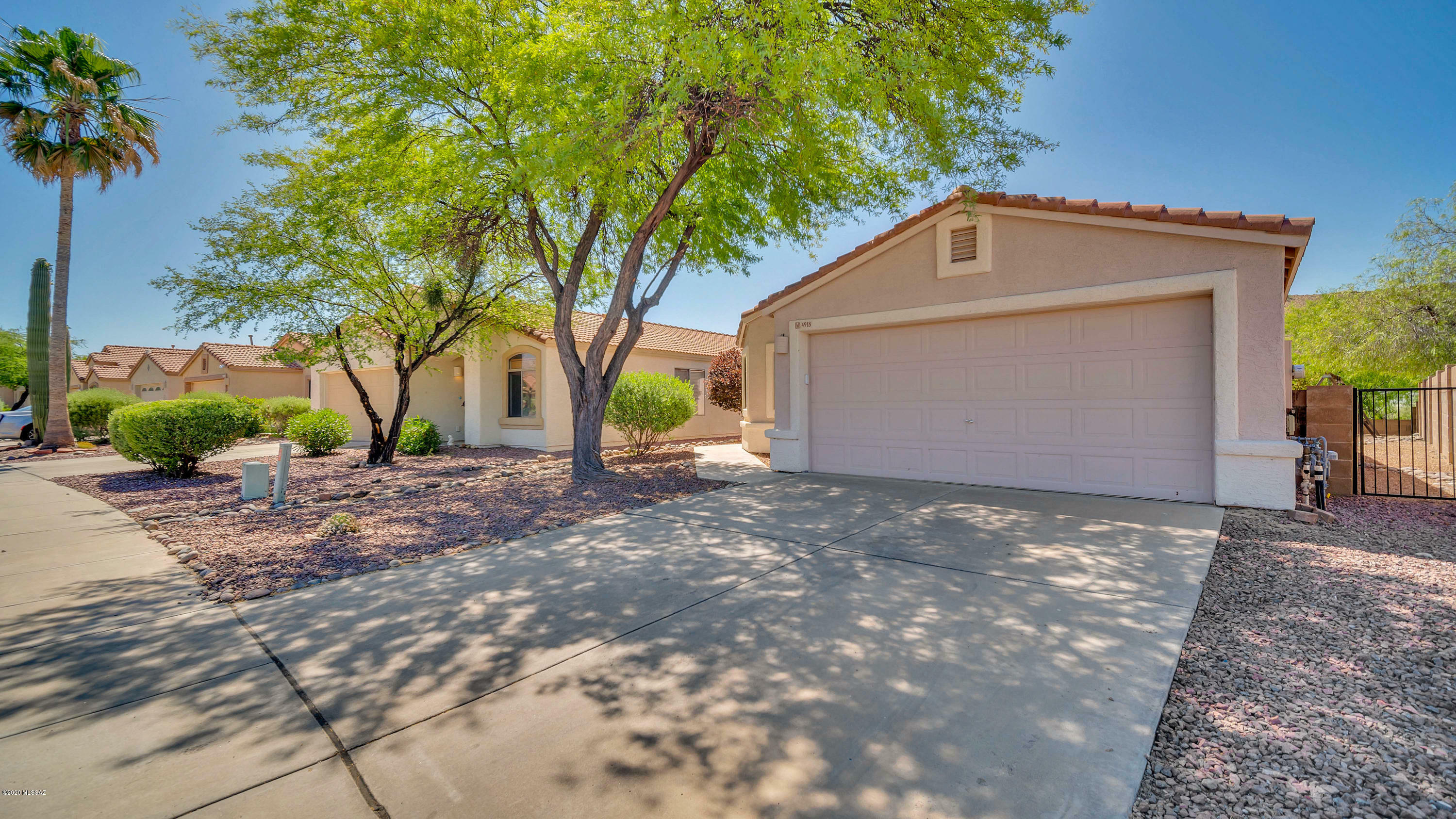 Property Photo:  4918 N Sabino Gulch Court  AZ 85750 