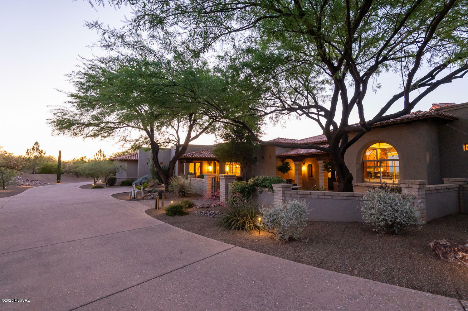 Property Photo:  11400 E Andalusian Place  AZ 85748 