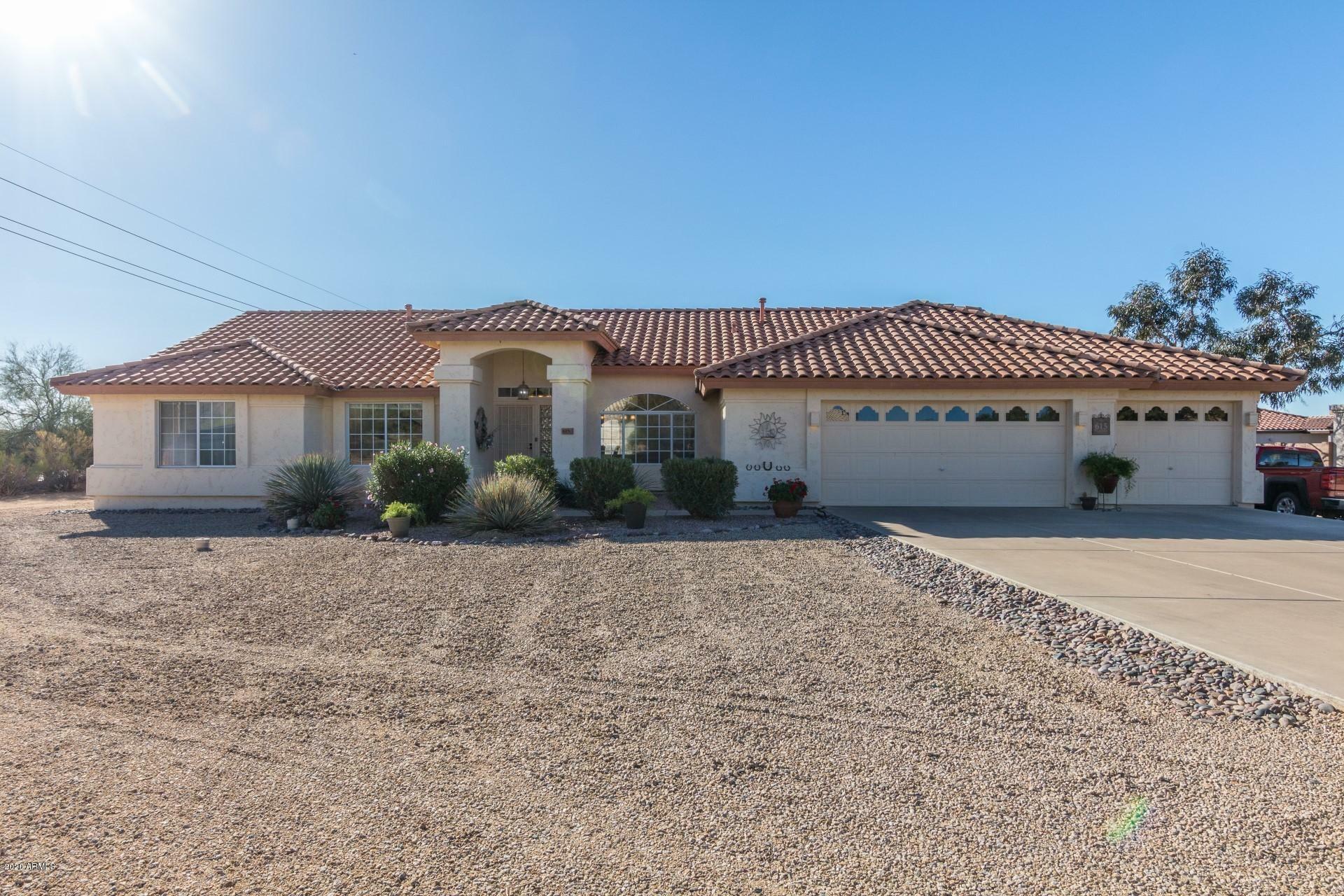 Property Photo:  615 E Lavitt Lane  AZ 85086 