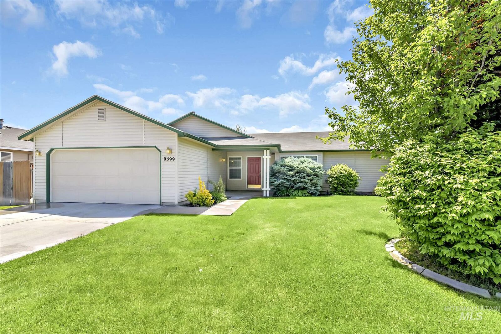 Property Photo:  9599 Wichita  ID 83709 