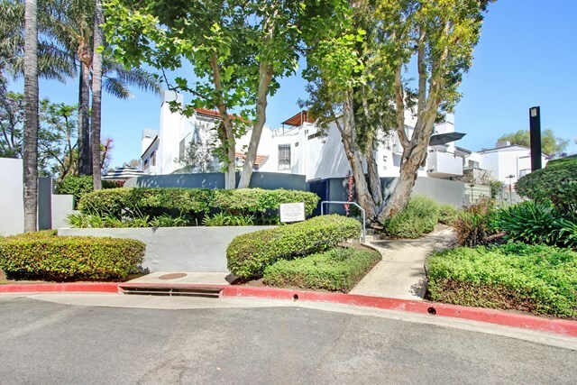 Property Photo:  1125 Tivoli Lane 113  CA 93065 