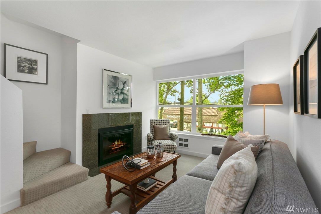 Property Photo: 7600 Greenwood Ave N 306 WA 98103