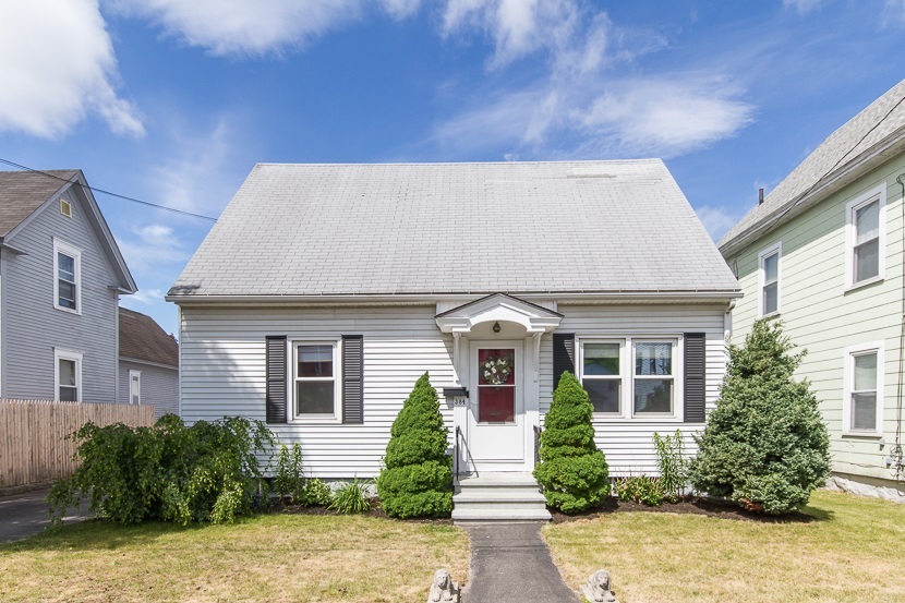 Property Photo:  384 Bartlett Street  NH 03102 