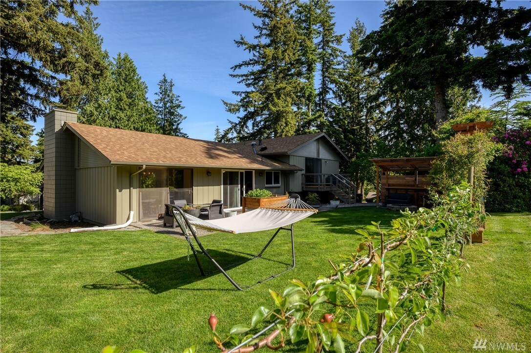 Property Photo:  16477 Country Club Dr  WA 98233 