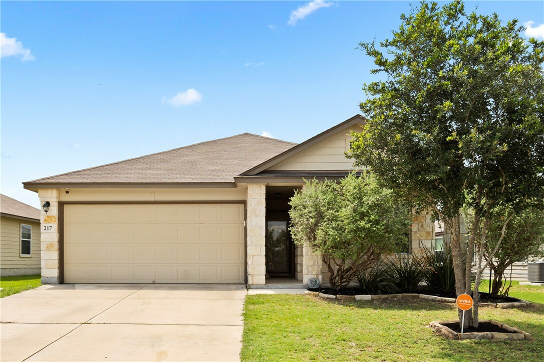 Property Photo: 217 Linden Lane TX 78666