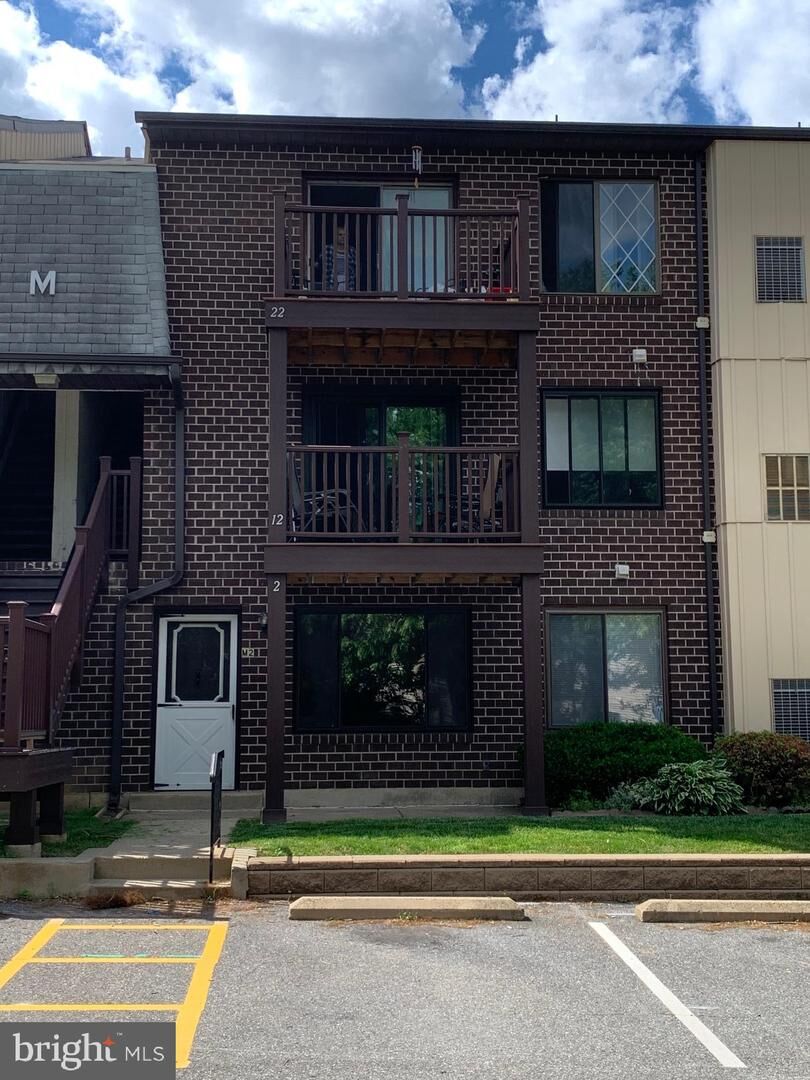 Property Photo:  5200 Hilltop Drive M2  PA 19015 