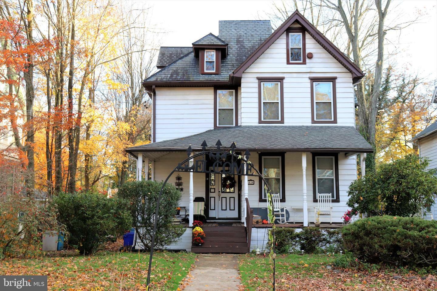 Property Photo:  28 W Walnut Avenue  NJ 08109 