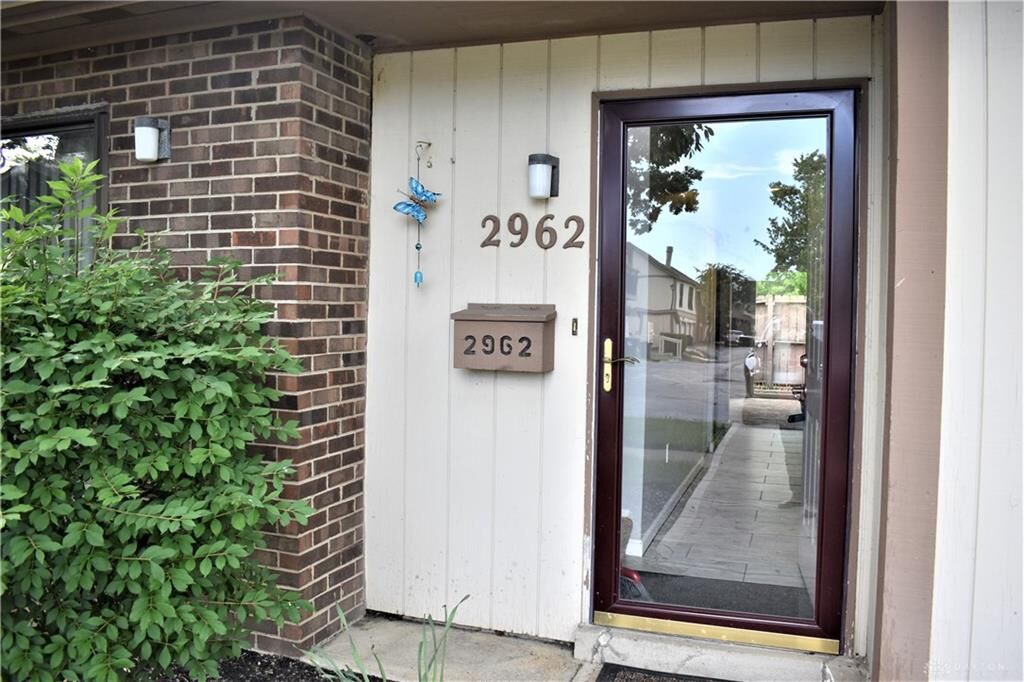Property Photo: 2962 Asbury Court OH 45342