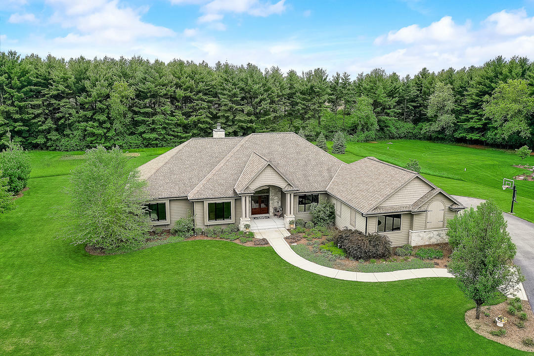 Property Photo:  36055 Ravinia Park Blvd  WI 53066 